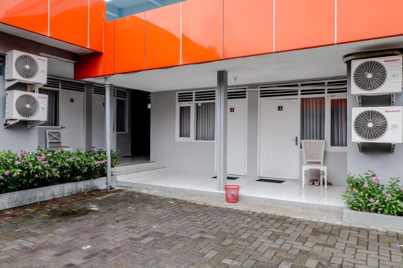 Ratu Guesthouse Sleman  Εξωτερικό φωτογραφία